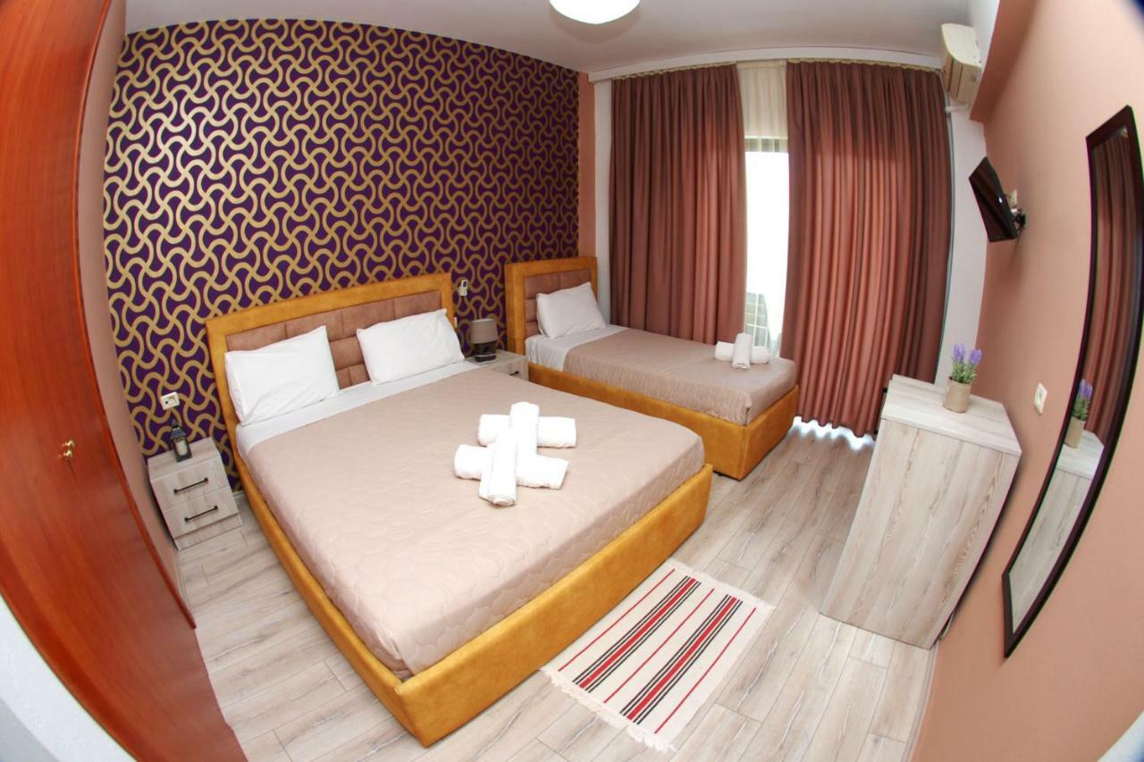 Ocean Hotel Sarande Ruang foto