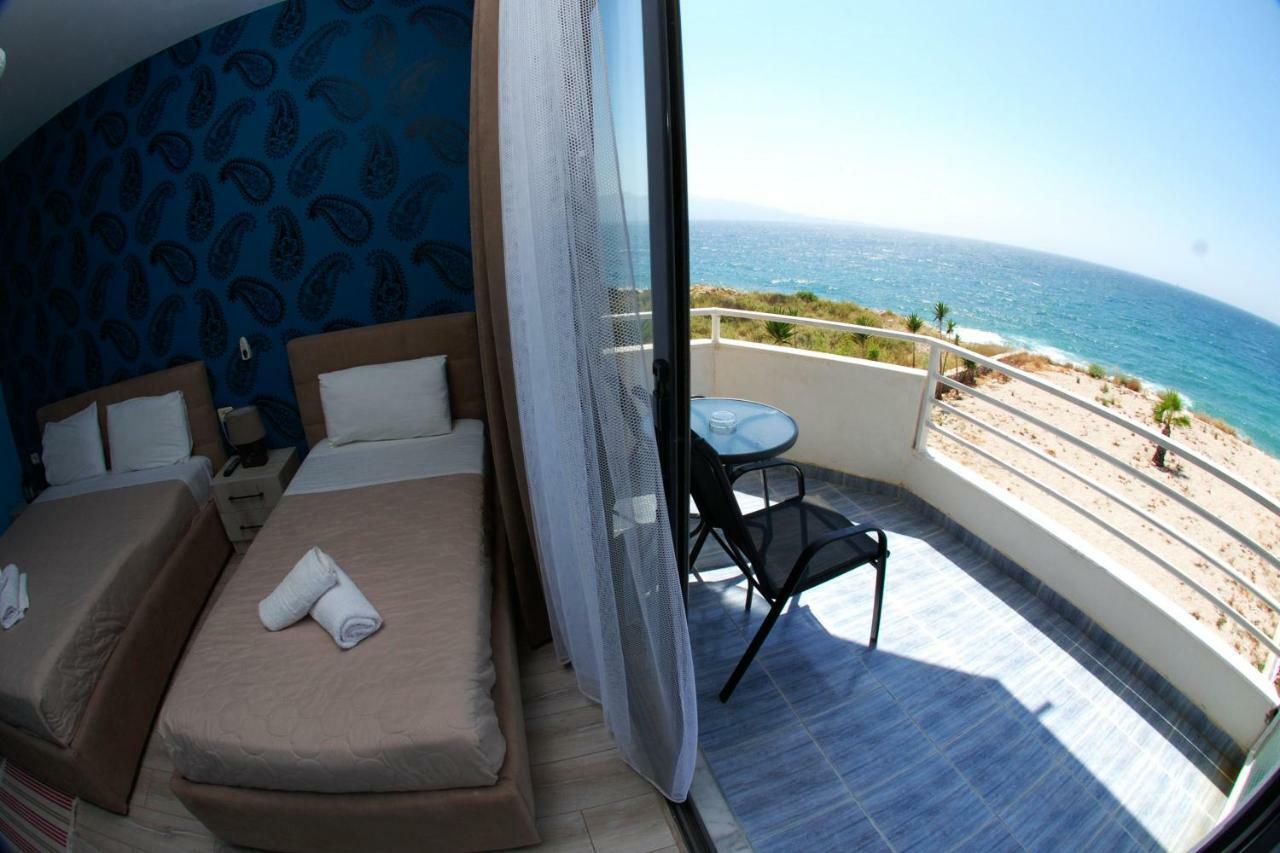 Ocean Hotel Sarande Bagian luar foto